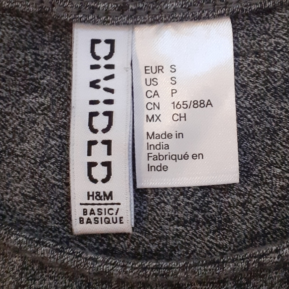 4/$40 Gray Form Fitting Dress - Size Small - Picture 6 of 6